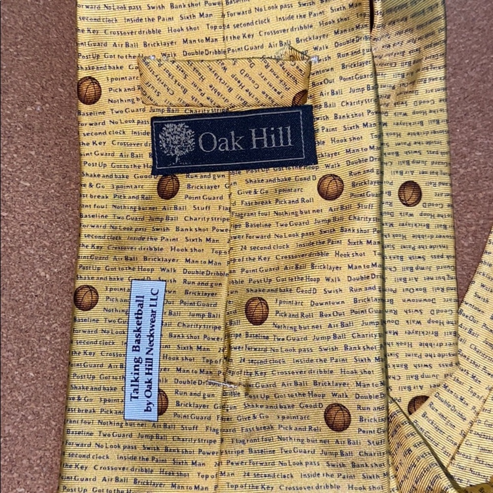 Basketball tie! - Picture 3 of 3